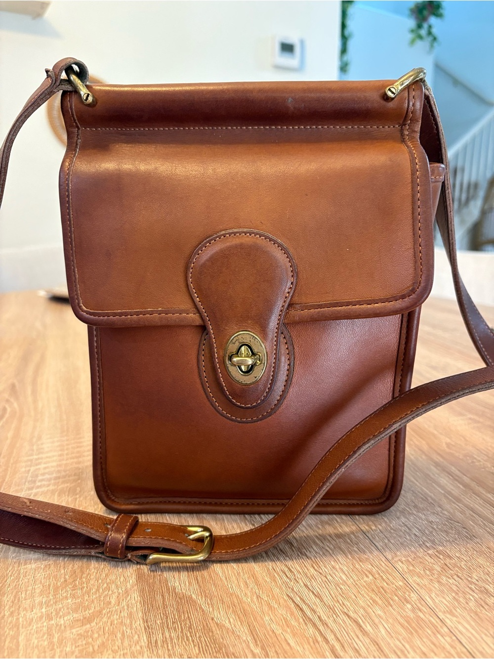 Vintage Coach Murphy Crossbody bag in British Tan leather. - Picture 1 of 11